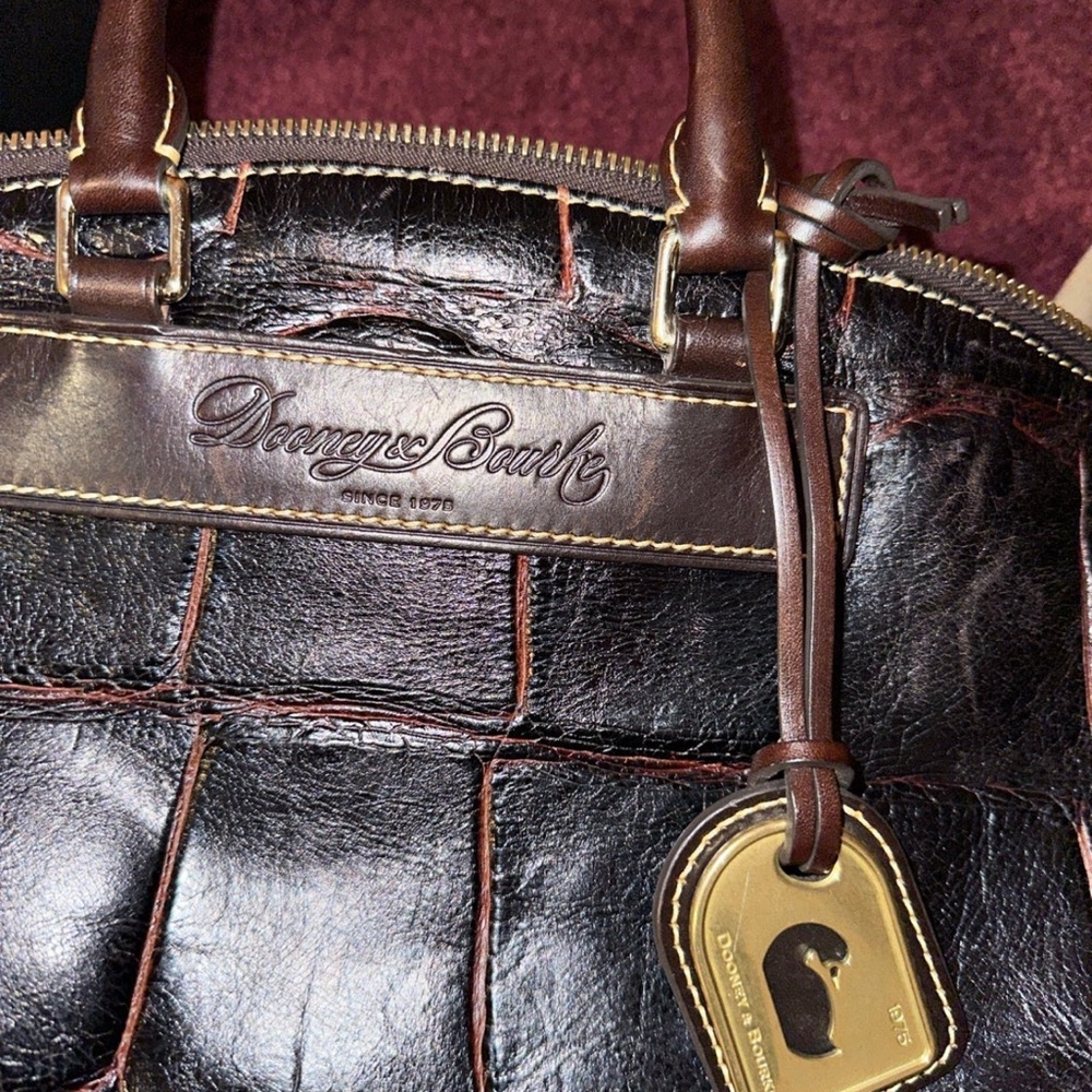Dooney & Bourke Croco Embossed Large Handbag - Picture 10 of 13